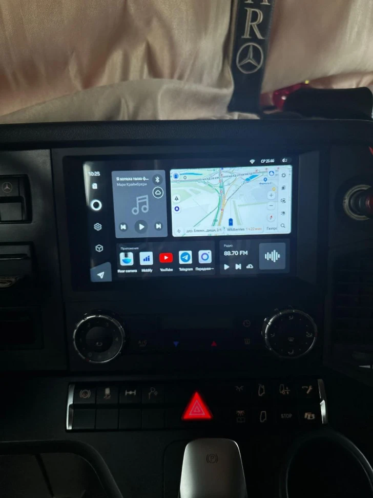 Штатная магнитола Teyes CC3 2K 6/128 Mercedes-Benz Actros (2011-2023)